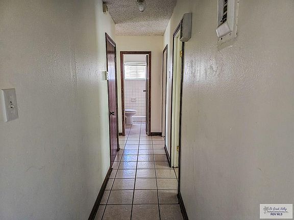 5th image of 55 Calle Princesa #8