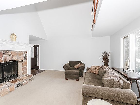 4th image of 6214 Crescent Dr
