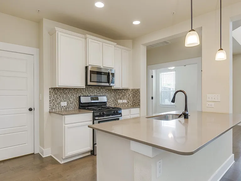 7906 Wildcat Pass — Photo 9