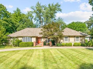 8124 Granada St, Prairie Village, KS 66208