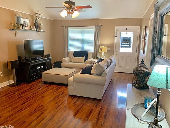 5th image of 19 Meadowview Dr