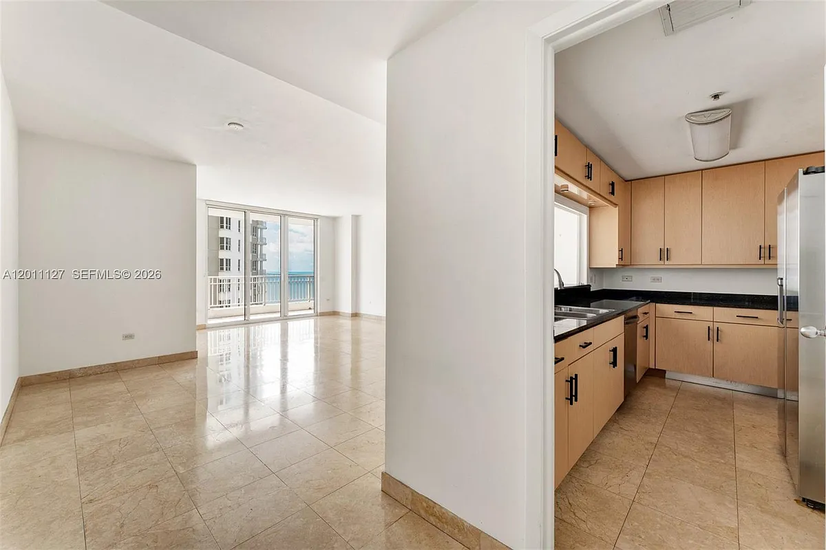 Building Photo - 801 Brickell Key Blvd #1503