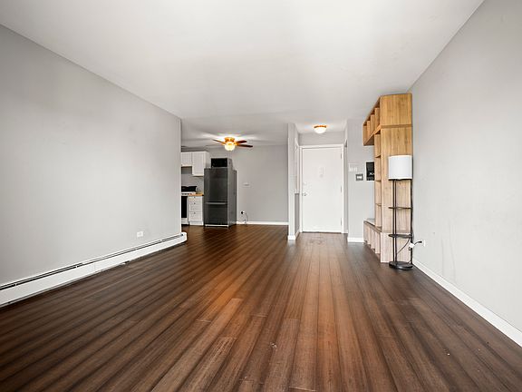 5th image of 838 Jonathan Ct #305