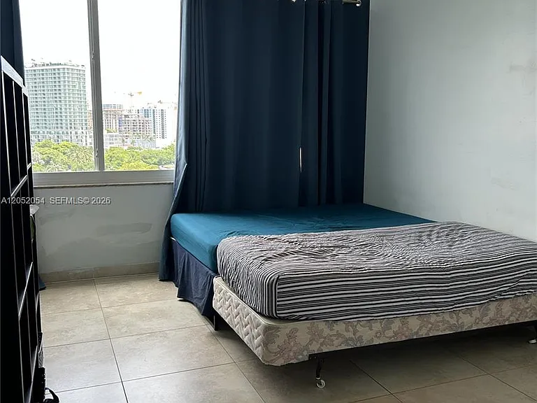7441 Wayne Ave #8R — Photo 10