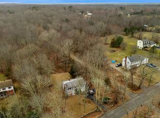 239 Congdon Rd, Voluntown, CT 06384