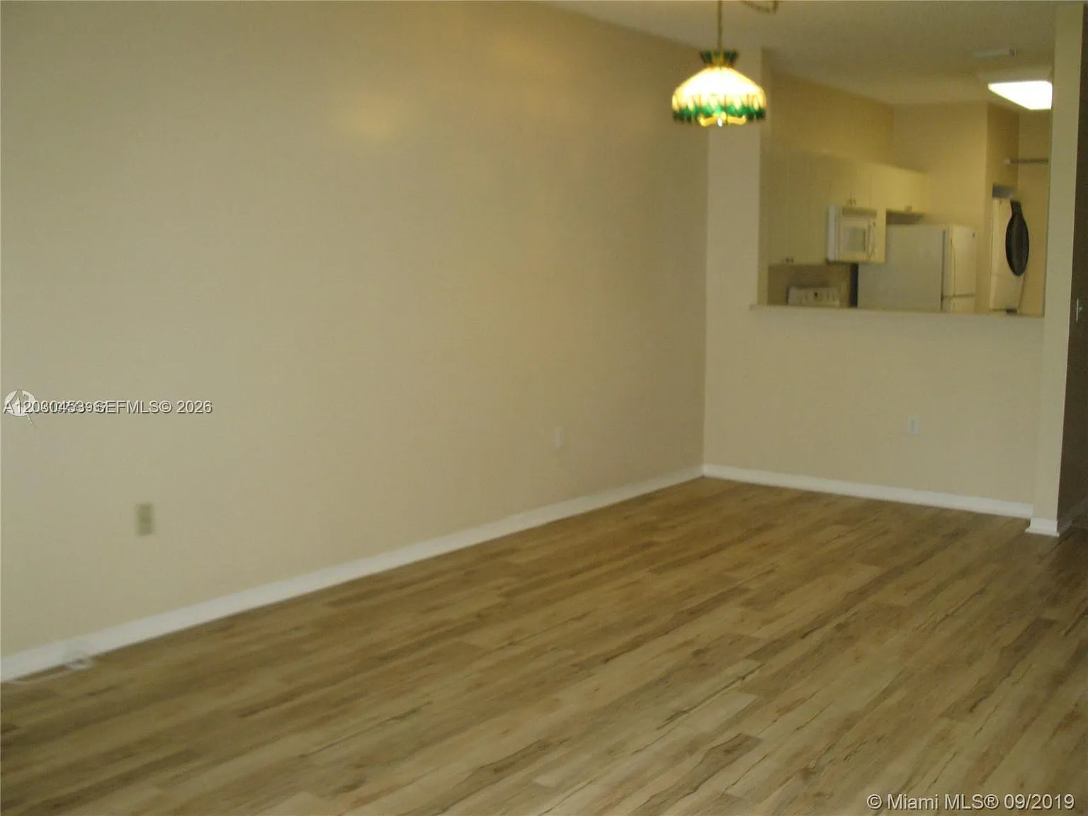 Towngate Condo Nine — Photo 3