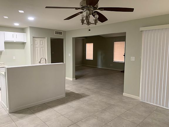 3rd image of 10065 W Campbell Ave