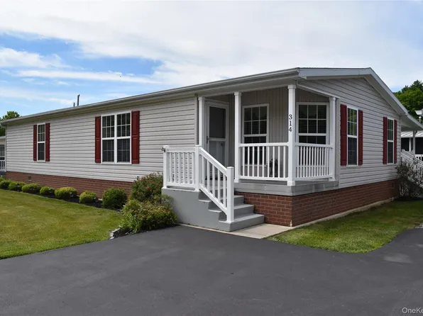 314 Brittany Terrace, Rock Tavern, NY 12575