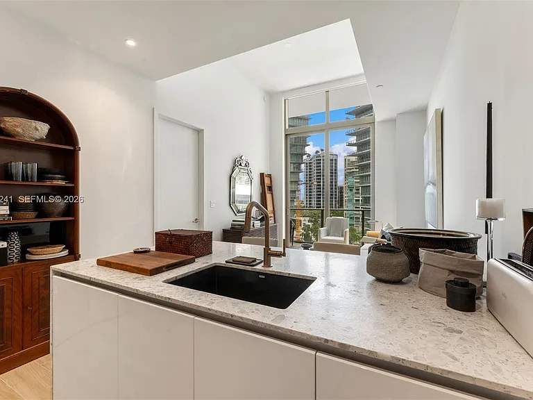 2655 S Bayshore Dr #807 — Photo 6