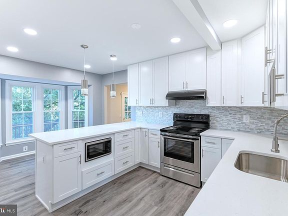 3rd image of 1403 Seven Pines Ct