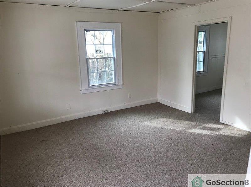 2nd image of 89 Decatur St