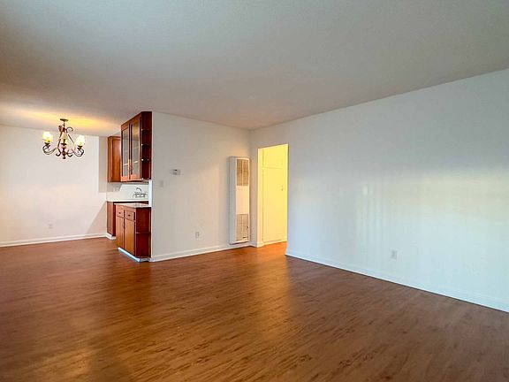3rd image of 943-83 E Madison Ave #947