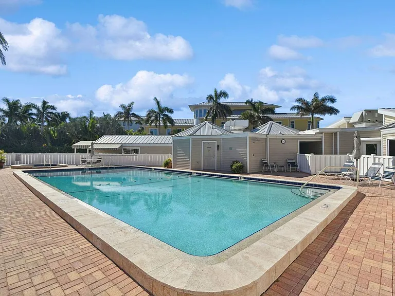 5055 Gulf Of Mexico Dr #1-ID1590856P — Photo 23