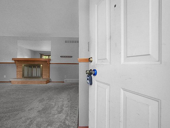 3rd image of 1493 Boxwood Dr