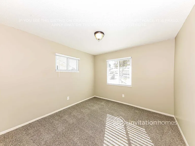 321 W Hacienda Dr — Photo 12