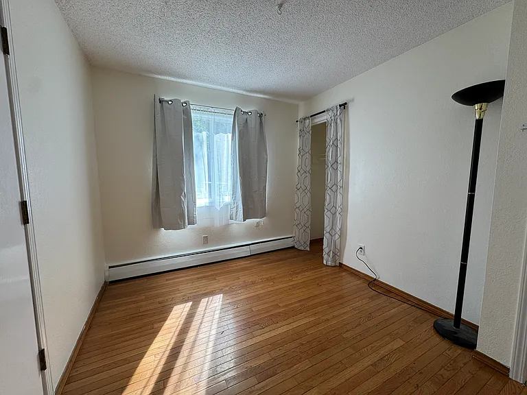 1233 Crescent Dr #1 — Photo 8