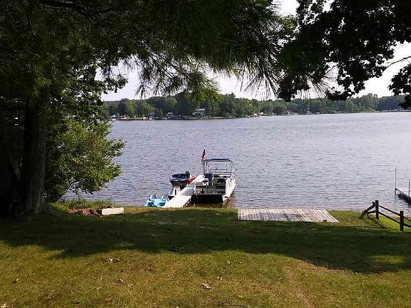 3rd image of 11421 Birch Dr