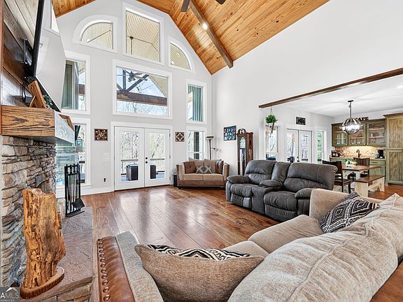 5th image of 131 Woods Rd