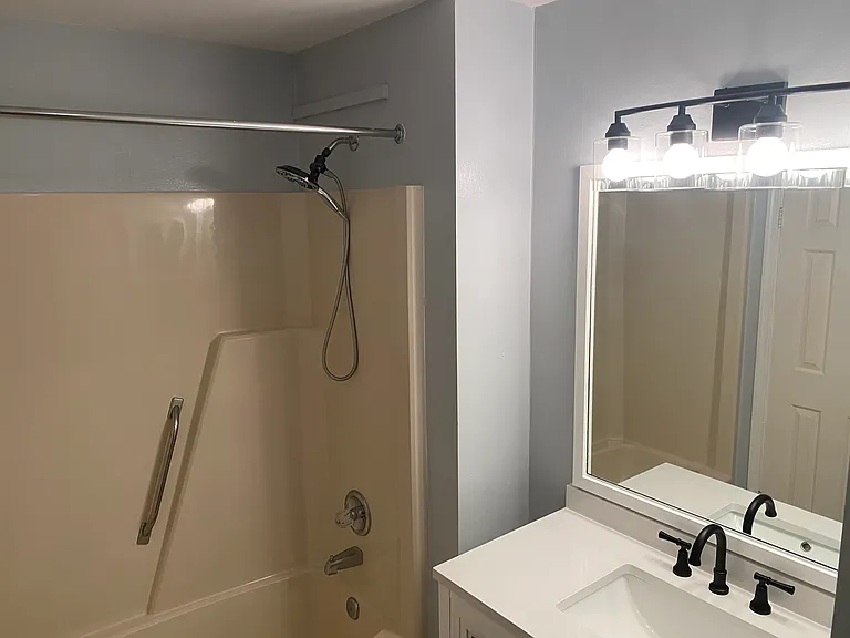 423 Harbour Point — Photo 17