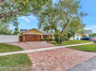 1242 NW 10th Ct, Boynton Beach, FL 33426