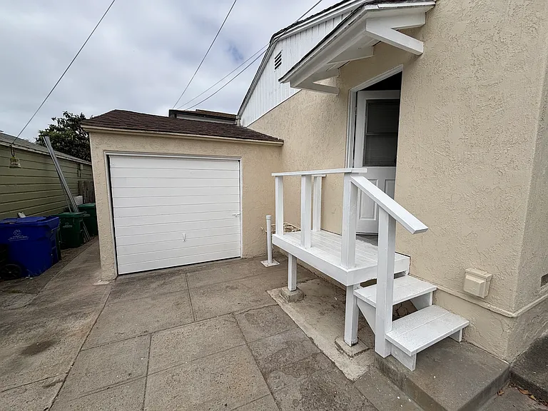 3143 Keats St — Photo 3