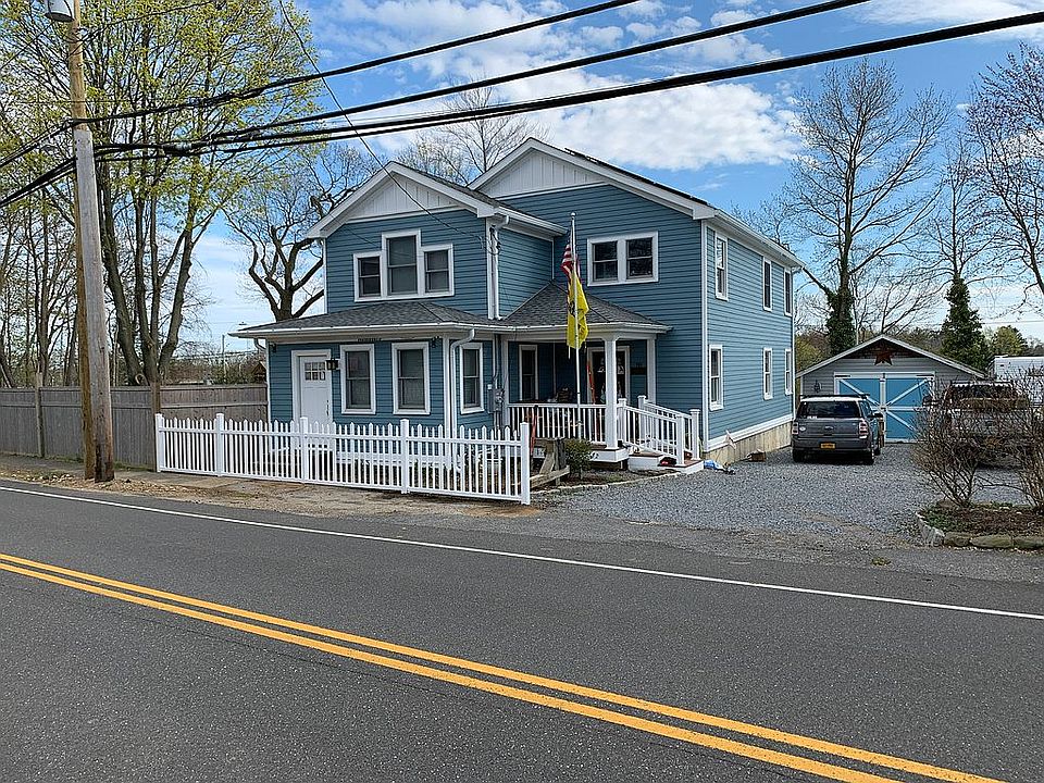 2nd image of 88 Bellerose Ave