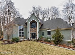 77 Yolanda Dr, Shavertown, PA 18708