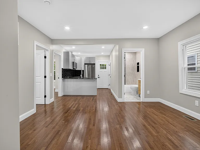 24 Dean St #1 — Photo 11