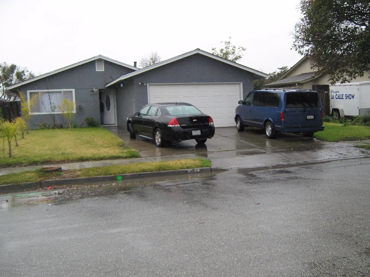302 Willow Dr photo 1