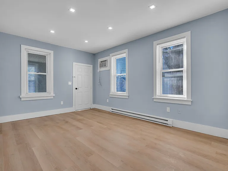 542 Miller Ave #1 — Photo 6