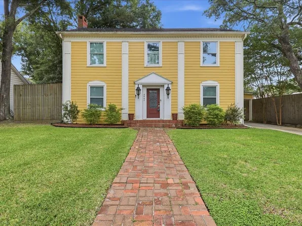 2447 Ashley St, Beaumont, TX 77702