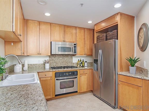 2nd image of 350 Nutmeg St #2714