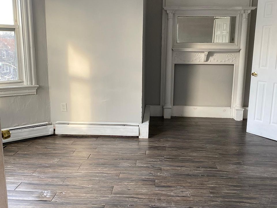 1st image of 46 New St APT 2