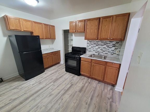 2nd image of 6948 S Crandon Ave #1S