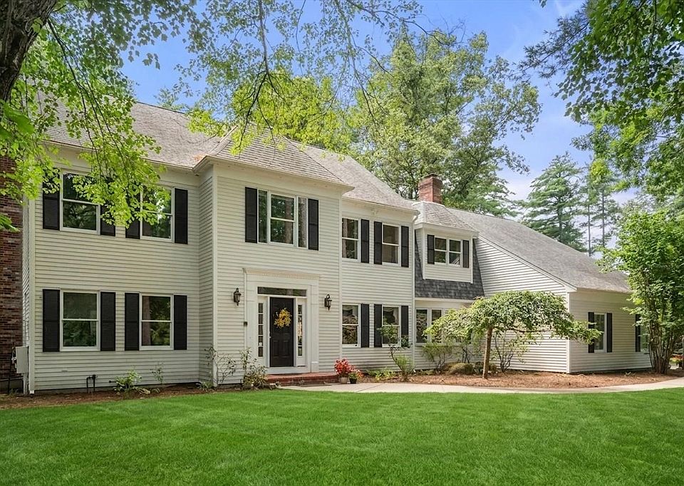 1st image of 36 Saddle Ridge Rd