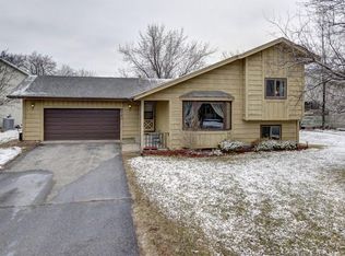9760 Ilex St NW, Coon Rapids, MN 55433