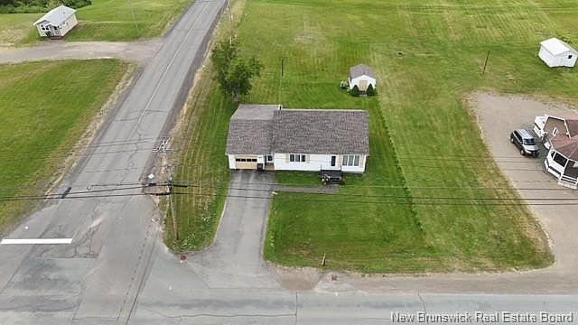1st image of 1120 Des Pionniers Ave