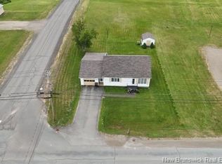 1120 Des Pionniers Ave, Balmoral, NB E8E2X3