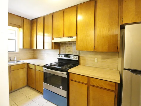 513 S Beverly St #C, Crowley, TX 76036