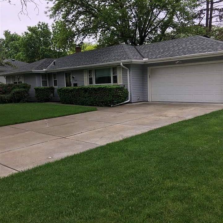 1st image of 610 S 67th Ave