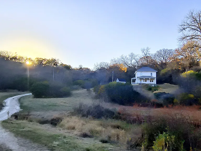 2705 College Dr — Photo 11