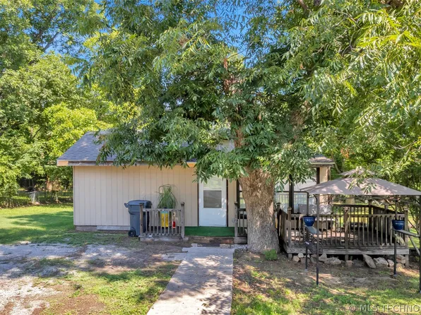 912 E St SE, Ardmore, OK 73401