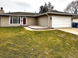 37 Emery Dr, Bourbonnais, IL