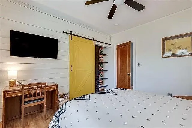 3353 Myrtle St — Photo 13