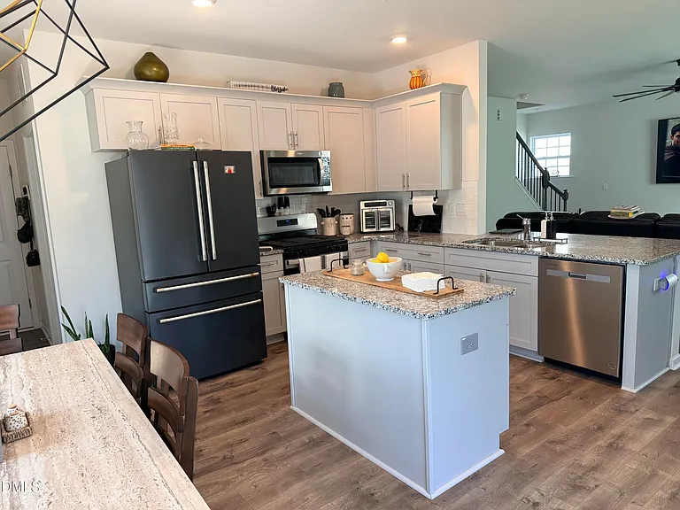 1105 Kenza Ct — Photo 8