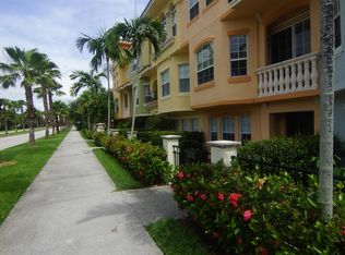 2718 Ravella Way, Palm Beach Gardens, FL 33410