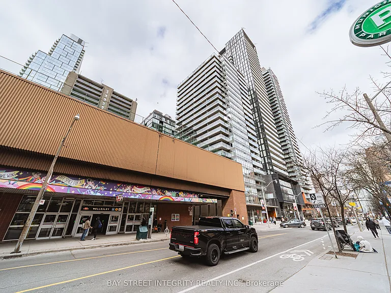 50 Wellesley St E #2801 — Photo 35