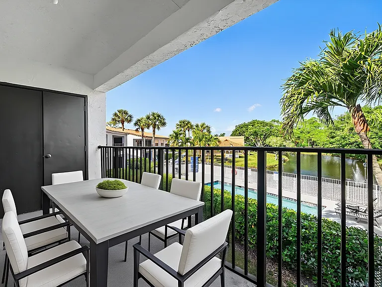 Via Delray Condominiums - 5458 Via Delray Blvd Delray Beach, FL 33484 — Photo 31