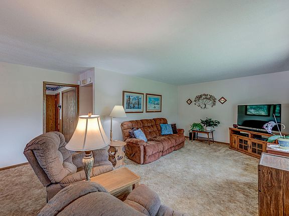4th image of 9191 285th Ave NE