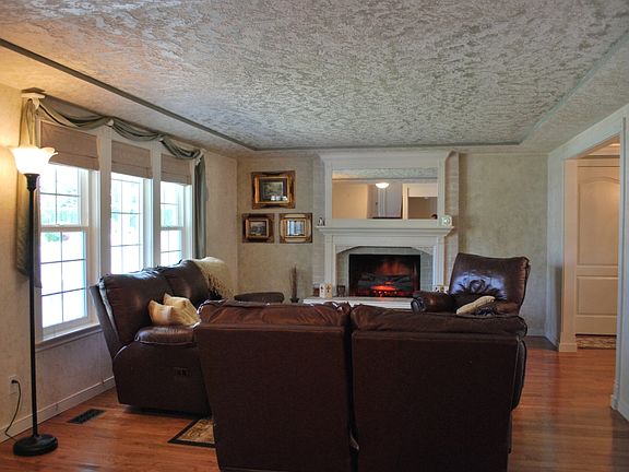 3rd image of 509 Spengler St